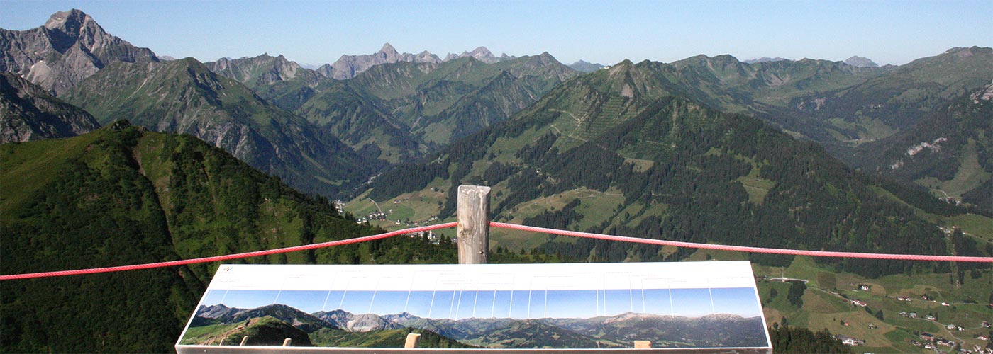 Panoramatafel auf der Gratwanderung zur Gehrenspitze