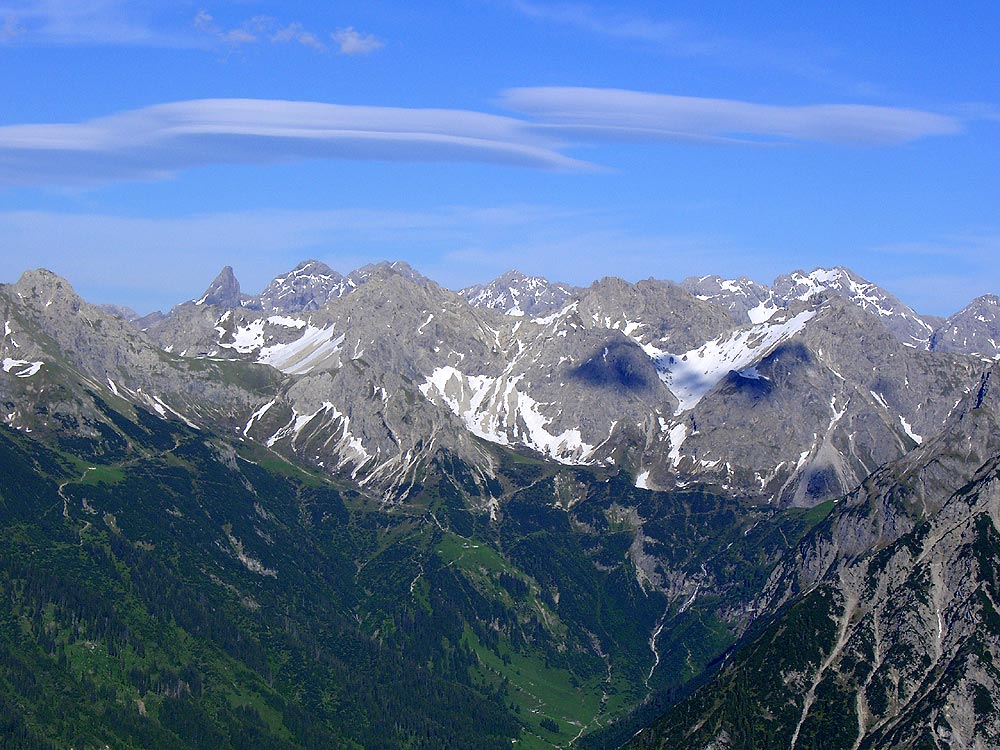 Das Wildental - oben linhs unter Trettachspitze die Fiderepasshütte